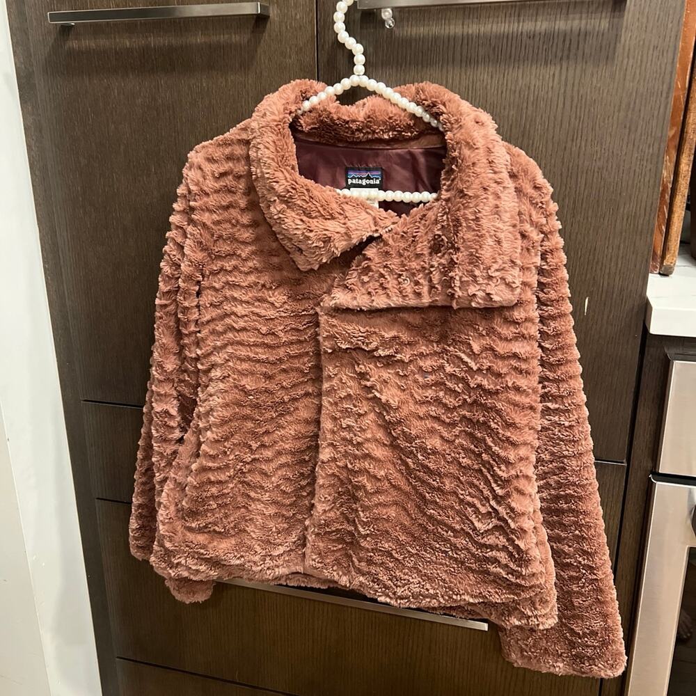 Patagonia Pelage Jacket Mauve Women's Size small Curly Fleece Zip‎